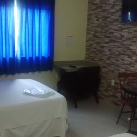 Hotel Dois Candangos Núcleo Bandeirante Rum bild