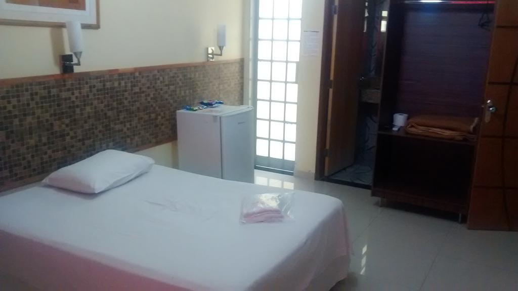 Hotel Dois Candangos Núcleo Bandeirante Rum bild