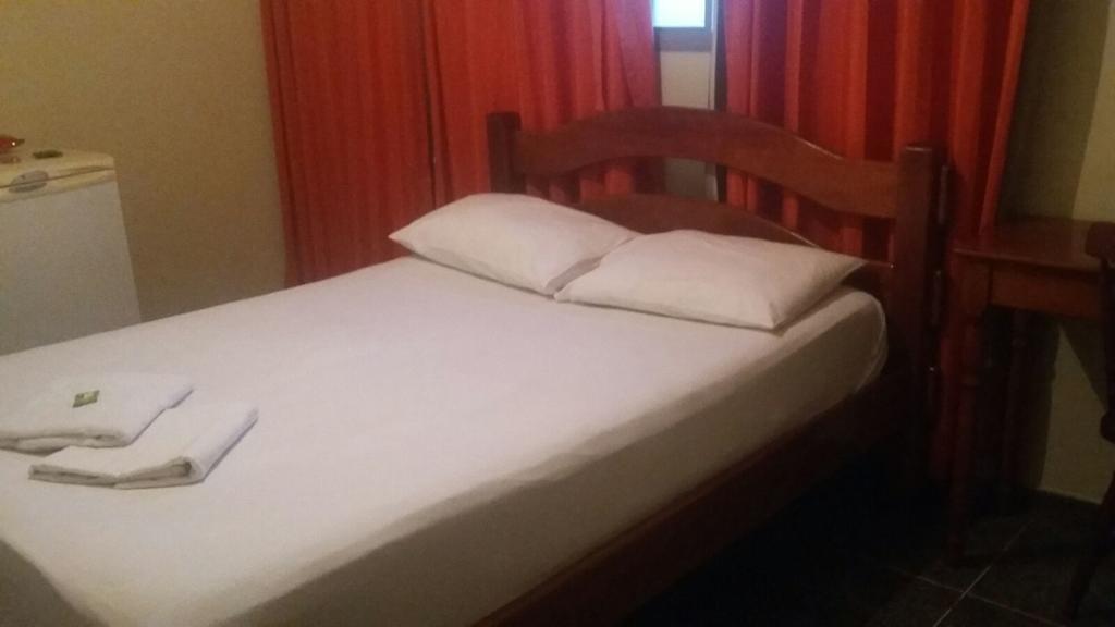 Hotel Dois Candangos Núcleo Bandeirante Exteriör bild